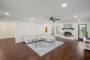 1906 Spillers Ln, Houston, TX 77043 - Photo 8