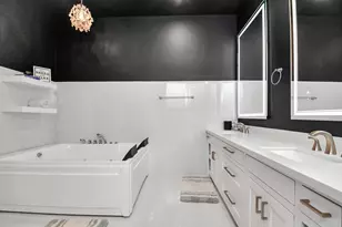 2303 Yupon St, Houston, TX 77006 - Photo 34