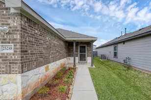 25248 Pomegranate Pl, Montgomery, TX 77316 - Photo 2