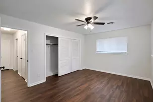 205 E Crestmont Dr, Alvin, TX 77511 - Photo 14