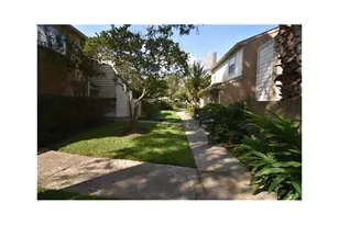 2060 Augusta Dr 3/7, Houston, TX 77057 - Photo 2