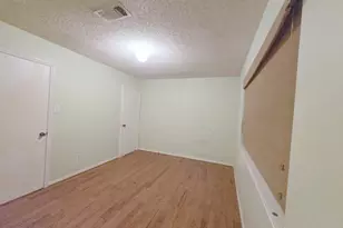 2060 Augusta Dr 3/7, Houston, TX 77057 - Photo 8