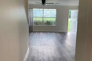 8030 Golf Green Cir, Houston, TX 77036 - Photo 2