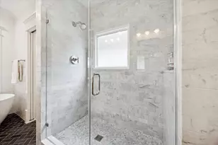 333 W 22nd St, Houston, TX 77008 - Photo 26