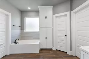 798 Rd 6609, Dayton, TX 77535 - Photo 18