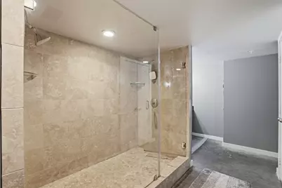 2000 Bagby Street #9422, Houston, TX 77002 - Photo 12