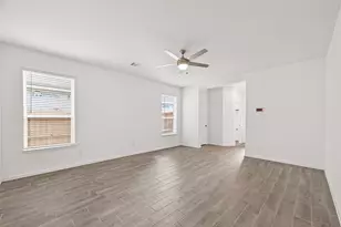 13318 Padre Bay Ln, Iowa Colony, TX 77583 - Photo 6