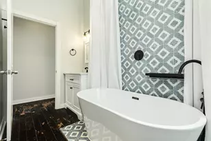 1407 Winnie St, Galveston, TX 77550 - Photo 24