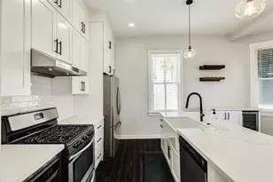 1407 Winnie St, Galveston, TX 77550 - Photo 10