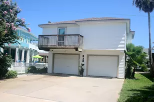 238 Bamaku Bend, Tiki Island, TX 77554 - Photo 2