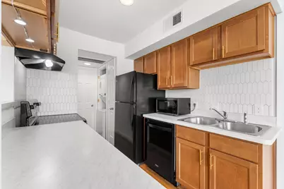 2750 Holly Hall Street #1917, Houston, TX 77054 - Photo 14