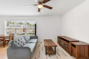 2750 Holly Hall St, Houston, TX 77054 - Photo 4