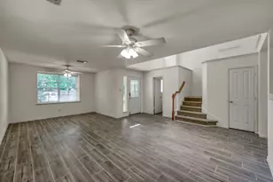 34 S Willow Point Cir, The Woodlands, TX 77382 - Photo 10