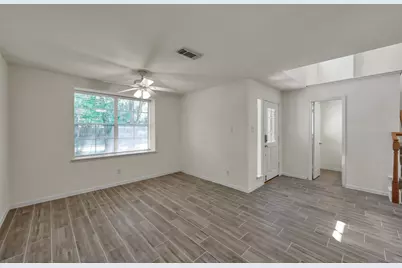 34 S Willow Point Circle, The Woodlands, TX 77382 - Photo 6