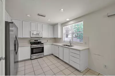 34 S Willow Point Circle, The Woodlands, TX 77382 - Photo 16