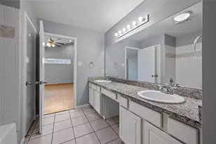 11709 Lakeside Pl Dr, Houston, TX 77077 - Photo 24