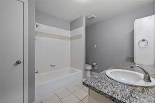 11709 Lakeside Pl Dr, Houston, TX 77077 - Photo 16