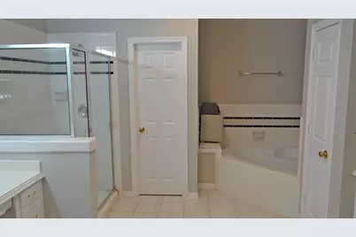 5823 Inwood Park Court, Houston, TX 77057 - Photo 10