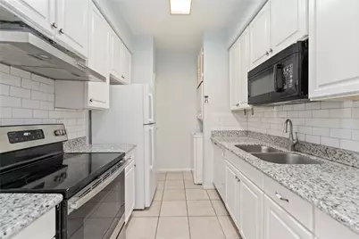 9707 Richmond Avenue #49, Houston, TX 77042 - Photo 6