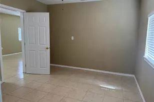 210 N Main St, Highlands, TX 77562 - Photo 16