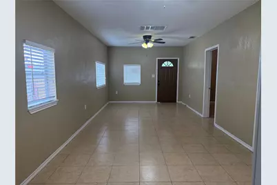210 N Main Street, Highlands, TX 77562 - Photo 10