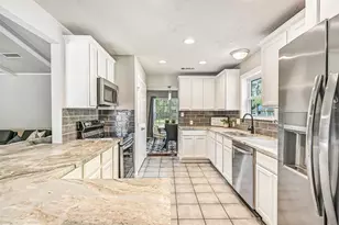 5315 Kingsmill Rd, Friendswood, TX 77546 - Photo 12