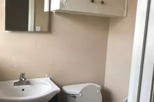 5631 Groveton St, Houston, TX 77033 - Photo 8