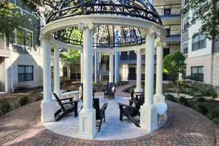 2345 Sage Rd, Houston, TX 77056 - Photo 18