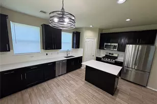 1134 Gemstone Ct, Baytown, TX 77521 - Photo 8