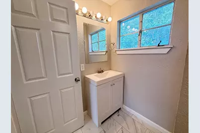 2501 Yoakum Boulevard #16, Houston, TX 77006 - Photo 18