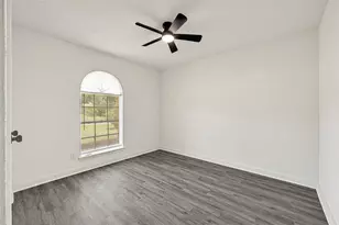 1123 Fallbrook Dr, Houston, TX 77038 - Photo 18