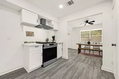 1123 Fallbrook Drive, Houston, TX 77038 - Photo 10
