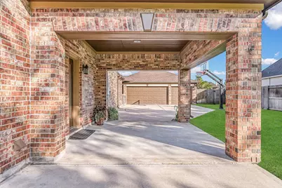 1607 Cascade Falls Drive, Friendswood, TX 77546 - Photo 6