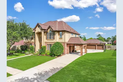 1607 Cascade Falls Drive, Friendswood, TX 77546 - Photo 2