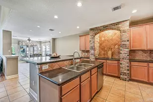 1607 Cascade Falls Dr, Friendswood, TX 77546 - Photo 14