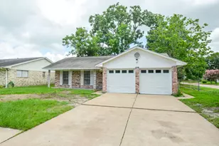 6002 Verdome Ln, Houston, TX 77092 - Photo 2