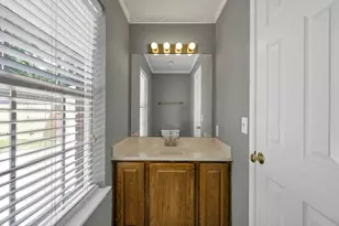 80 Eagle Rock Cir, The Woodlands, TX 77381 - Photo 24