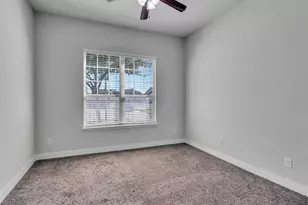 4954 Thunder Creek Ln, Sugar Land, TX 77479 - Photo 4