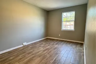 7886 Locksley Rd, Houston, TX 77078 - Photo 8