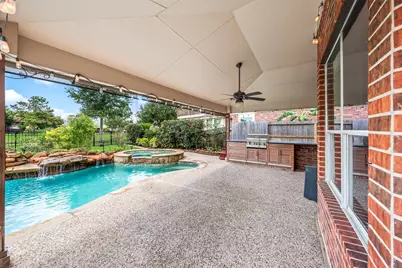 1125 Shady Knoll, League City, TX 77573 - Photo 4