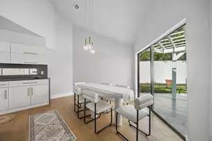 12002 S Circle Dr, Houston, TX 77071 - Photo 14