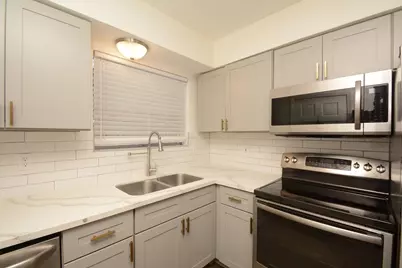 7900 Westheimer Road #141, Houston, TX 77063 - Photo 10