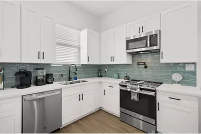 3124 Bernardo De Galvez Avenue, Galveston, TX 77550 - Photo 16