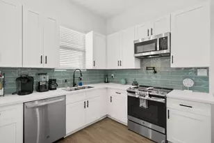 3124 Bernardo De Galvez Ave, Galveston, TX 77550 - Photo 16