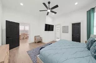 3124 Bernardo De Galvez Ave, Galveston, TX 77550 - Photo 12