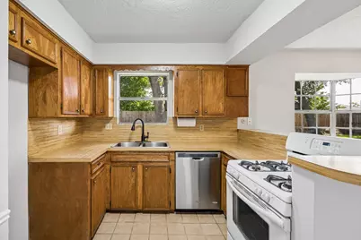 1605 Cypress Hollow Street, Friendswood, TX 77581 - Photo 14