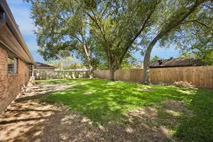 1605 Cypress Hollow St, Pearland, TX 77581 - Photo 28