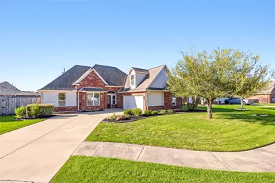 11711 Diamond Court, Mont Belvieu, TX 77535 - Photo 2