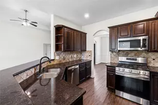 11711 Diamond Ct, Mont Belvieu, TX 77535 - Photo 32