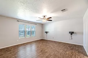 8211 Riverglade Dr, Houston, TX 77095 - Photo 26